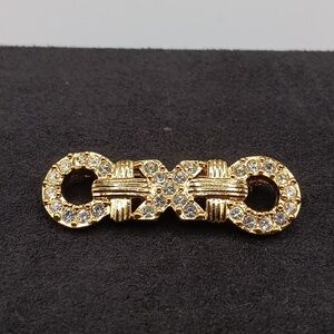 Swarovski Crystal's on Goldtone Hugs and Kisses Brooch
